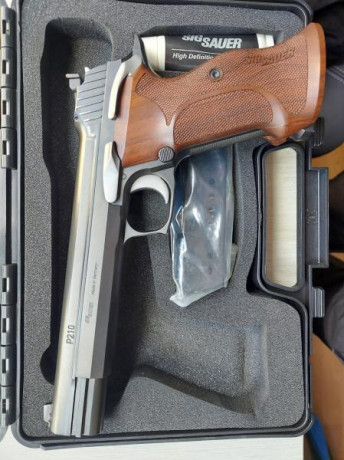 Un compañero del club vende esta Sig Sauer P210 con cañon de 6”. Funciona perfectamente y agrupa que da 00