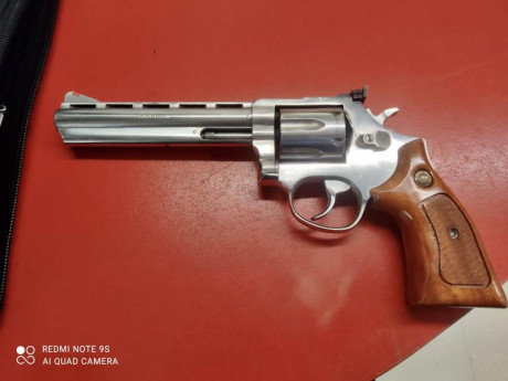 Hola, vendo o podría cambiar por alguna 9mm, revolver Taurus 6", 357 Magnum en acero inoxidable.
Procede 00