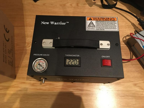 Buenos días, vendo compresor utilizado solo una vez en el confinamiento está en Zaragoza y el precio son 01