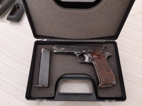 SE PUEDE QUITAR



Vendo Star SSuper cal. 9 corto.
Presenta desgastes del pavón normales de meter y sacar 00