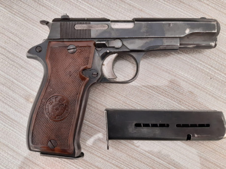 SE PUEDE QUITAR



Vendo Star SSuper cal. 9 corto.
Presenta desgastes del pavón normales de meter y sacar 12