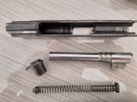 SE PUEDE QUITAR



Vendo Star SSuper cal. 9 corto.
Presenta desgastes del pavón normales de meter y sacar 11