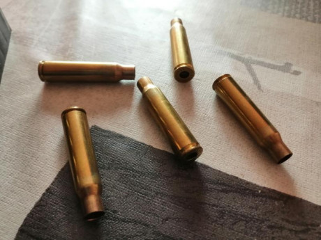 tengo 53 vainas del 7,5x54 MAS, marcadas como FNM, dos disparos, limpias y desempistonadas, las vendo 00