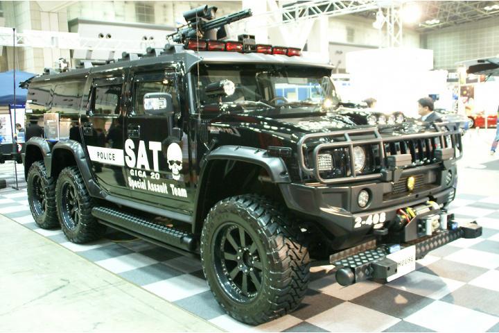 Es casi una curiosidad, pero antes cuatro detalles: El SAT pertenece a la policía Japonesa y esta activo 00