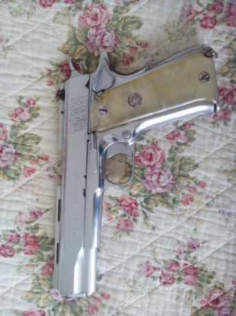 Hola.
Por falta de espacio ( que no de cupo) vendo UNA de las siguientes armas:
Cuando venda una de ellas 01