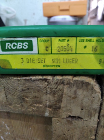 Buenas tardes, ya que tengo el ánimo de vender mi CZ75, no tiene objeto mantener este juego de DIE. Aunque 01