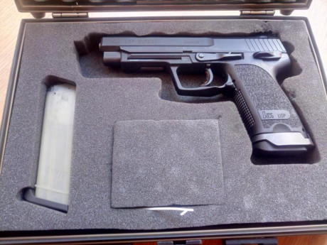En venta HK USP EXPERT con su maletín.

700€ Envío incluido. 02