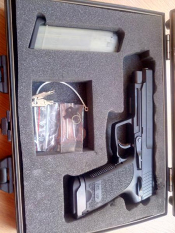 En venta HK USP EXPERT con su maletín.

700€ Envío incluido. 01