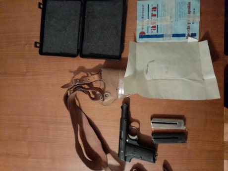 Vendo Astra 300, calibre 9 Cto. Pavón original, perfecto estado mecánico, con tres cargadores uno cromado 00