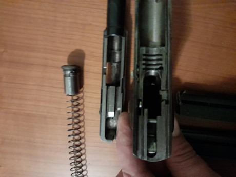 Vendo Astra 300, calibre 9 Cto. Pavón original, perfecto estado mecánico, con tres cargadores uno cromado 30