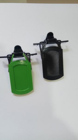 Los colores disponibles son blanco, negro, rojo, verde, azul, amarillo y naranja, tienen un ancho de 3 02