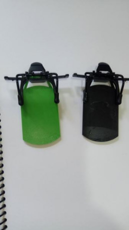 Los colores disponibles son blanco, negro, rojo, verde, azul, amarillo y naranja, tienen un ancho de 3 01