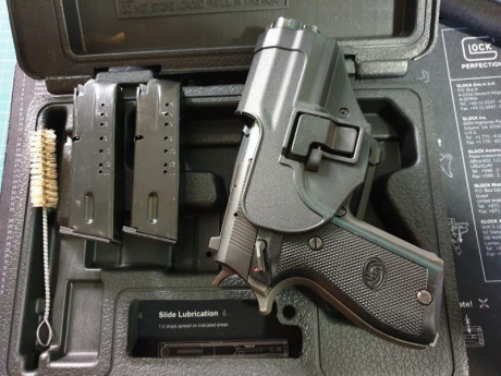 Hola vendo DAEWO DP51  9X19 en muy buen estado , caja original, 2 cargadores 13 rounds más  1 , artículos 00
