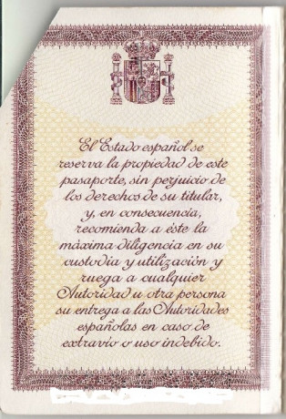  EN RECUERDO Y HOMENAJE A LOS QUE YA NO ESTÁN. 

Si pones en  GOOGLE    PASAPORTES EN LA MEMORIA   da 51