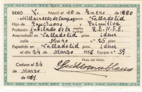  EN RECUERDO Y HOMENAJE A LOS QUE YA NO ESTÁN. 

Si pones en  GOOGLE    PASAPORTES EN LA MEMORIA   da 62