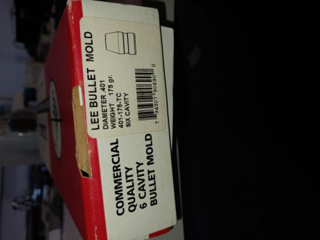 Vendo turquesa con poco uso.  Marca LEE 6 cavidades calibre 401 y 175gr de peso nominal, con lyman nº2 02