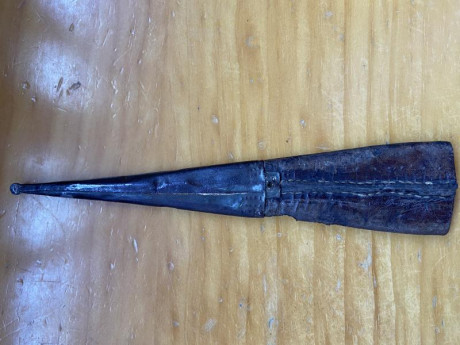 Hola vendo este daga para colección. Se que la trajo mi bisabuelo  de la guerra de Cuba pero creo que 11