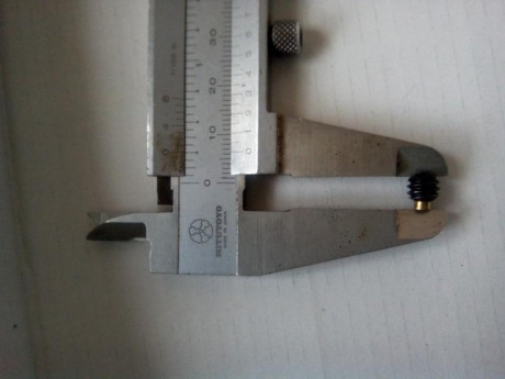 Donde puedo conseguir estos tornillos? 62