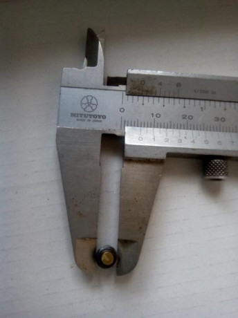 Donde puedo conseguir estos tornillos? 61