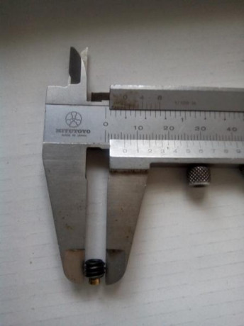 Donde puedo conseguir estos tornillos? 60