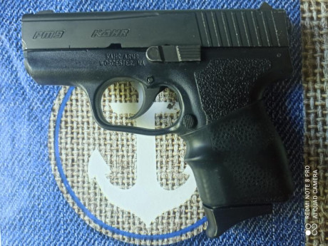 Hola a todos
Vendo kahr pm9, subcompacta, hasta ahora la más pequeña en 9mm parabelum.
Con 4 cargadores, 01