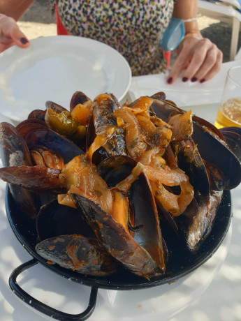 Hoy para comer acelgas hervidas y chuletón de vaca gallega vieja con seis semanas de maduración en cámara 71