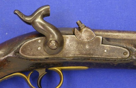 Voy a colocar unas fotos de un arma larga alemana de llave de mecha del siglo XVI. 120