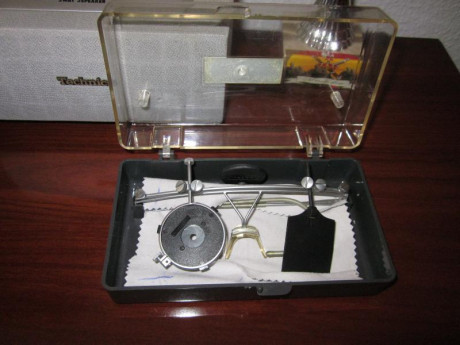 Hola.
Pongo a la venta unas magnificas gafas de tiro, de la marca Knoblock.
Estàn en perfecto estado de 01