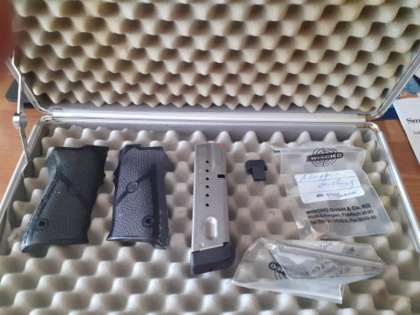 Vendo pistola Smith&Wesson  9mm Target Champion solo utilizada en algunas tiradas de club. Cañón de 10