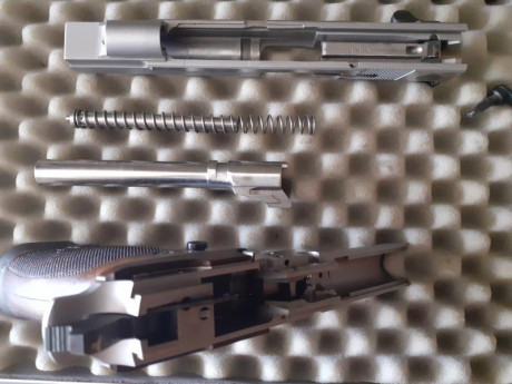 Vendo pistola Smith&Wesson  9mm Target Champion solo utilizada en algunas tiradas de club. Cañón de 21