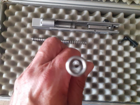 Vendo pistola Smith&Wesson  9mm Target Champion solo utilizada en algunas tiradas de club. Cañón de 20