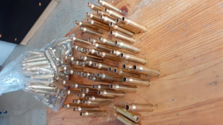 Buenas! Vendo 2 lotes de vainas:

1. Lote de 203 vainas nuevas, R-P SWEDISH de 6,5 x 55.  El precio es 01