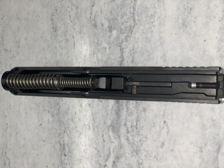 Vendo Glock 17, Gen 5, 4 cargadores, miras originales y de fibra Hiviz, se puede ver en córdoba, 500€ 02