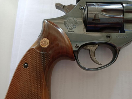 Buenas tardes

Vendo un revolver 357 magnum ASTRA (prácticamente nuevo)

Precio simbolico 125 euros (portes 01