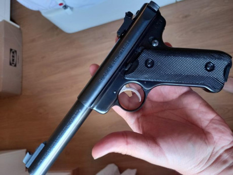 Buenas tardes,

Vendo esta preciosa Ruger Mark II muy cuidada con dos cargadores, regalo maletin aluminio 00