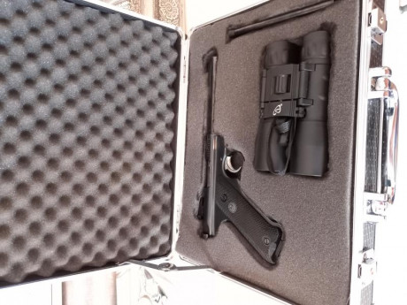 Buenas tardes,

Vendo esta preciosa Ruger Mark II muy cuidada con dos cargadores, regalo maletin aluminio 10