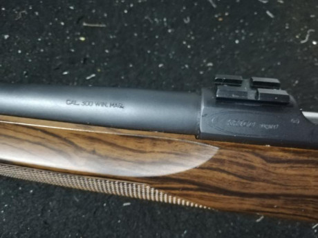 Vendo o cambio rifle de cerrojo Krico Armu 300wm. Es Sintético imitación a madera. Lo compré por capricho 01