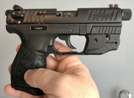 Vendo mi P22Q en muy buen estado, con varios extras, láser original Walther, cañón roscado, 3 cargadores, 01