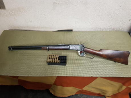 Un amigo vende este rifle de palanca Tigre en calibre 44/40. El rifle está en Madrid, 01