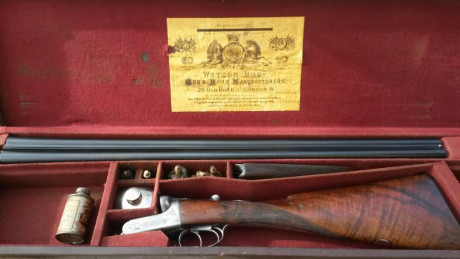 Se vende paralela inglesa marca Watson & Bros calibre 12. Escopeta de 1926 en perfectas condiciones. 62