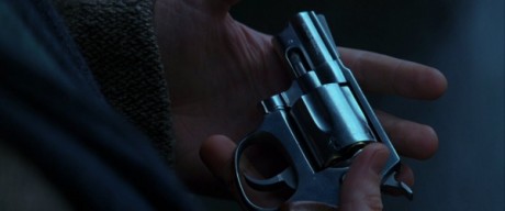 Compañeros,

En vista de las ganas de algunos (Elcafe, Wilcow, Vrakk, etc) por adivinar armas de películas 90