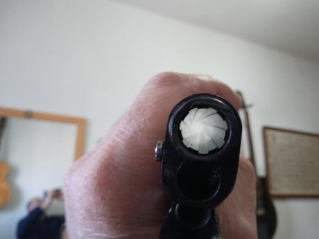 Hola, vendo revolver avancarga guiado como Colt calibre 44 , muy pocos tiros, no es original sino una 10