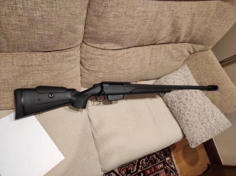 Hola.
La señora tiene a bien agasajarme con el regalo de un rifle. Estaba buscando un fusil preciso, recamarado 140