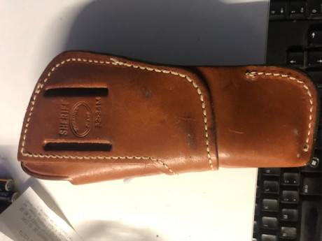 Vendo Funda Sheriff Bucheimer Clar. para Smith y Wesson 4" 30 mas envio. 00