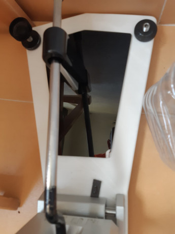 Se vende esta magnífica torreta muy positiva y segura marca nota con sus correspondientes base de apoyo 02