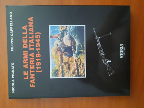 Se vende libro sobre armamento ligero italiano de la segunda guerra mundial, en italiano. Obra muy completa 02
