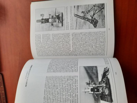 Se vende libro sobre armamento ligero italiano de la segunda guerra mundial, en italiano. Obra muy completa 00