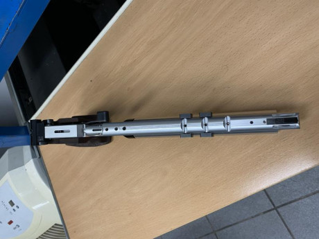 Vendo pistola  steyr lp10 sportwaffen
Con dos depositos fecha 2010/04
La cacha es una L del modelo nuevo 01