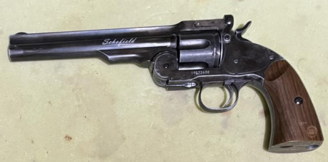 Vendo estos tres revólveres, un Webley, un Schofield y un Sigle Action, los tres de CO2, el Webley dispara 00
