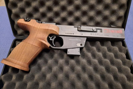 RETIRADA TEMPORALMENTE DE LA VENTA.
Hola. Vendo pistola Benelli MP 95 E cal. 22 LR
En muy buen estado. 01